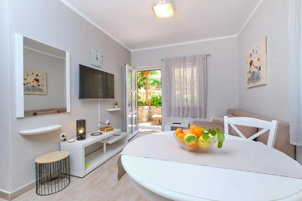 Apartments Enna Mali Losinj