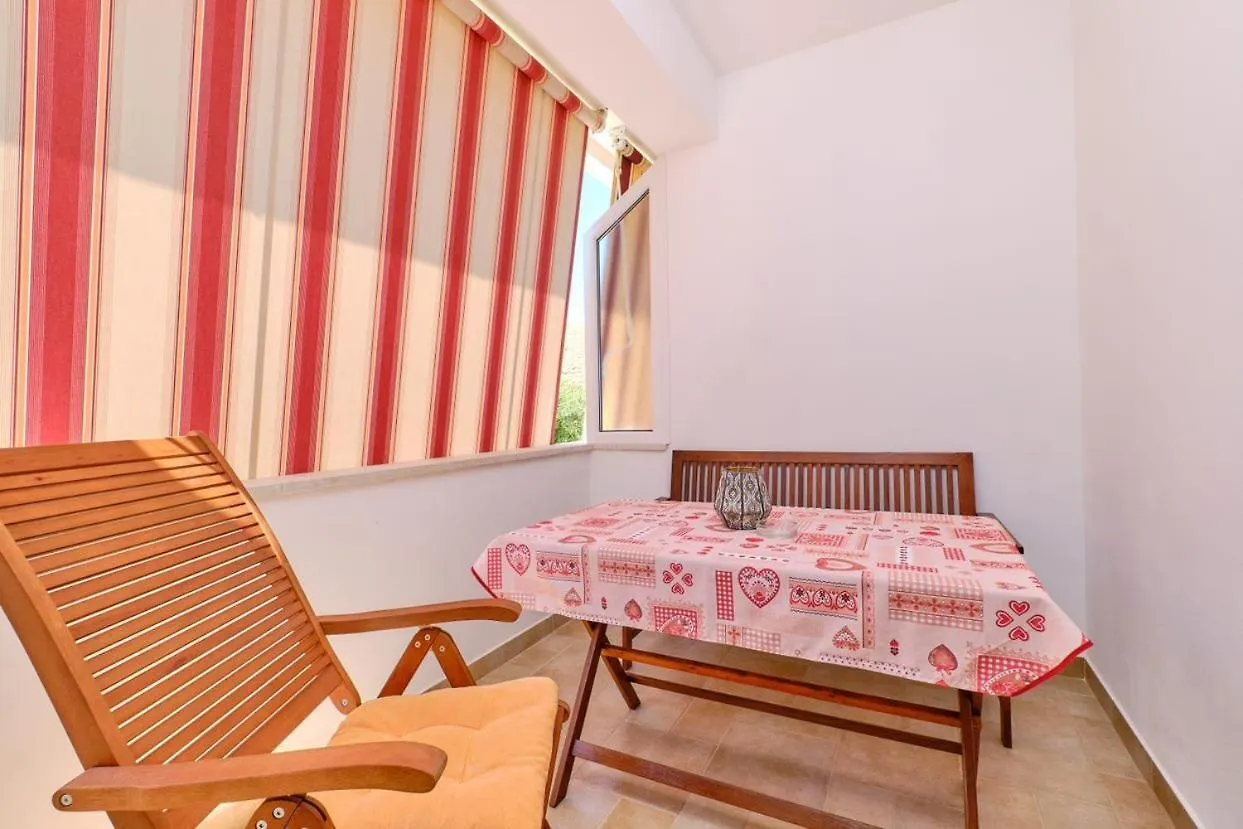 Apartments Enna Mali Losinj