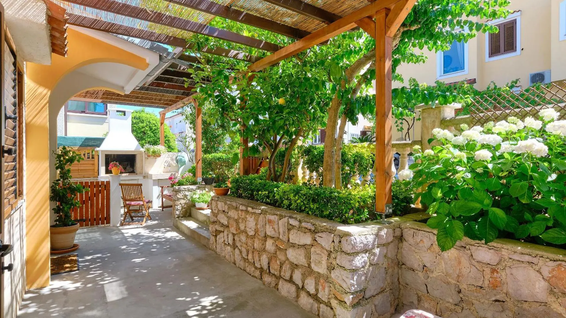 Apartments Enna Mali Losinj