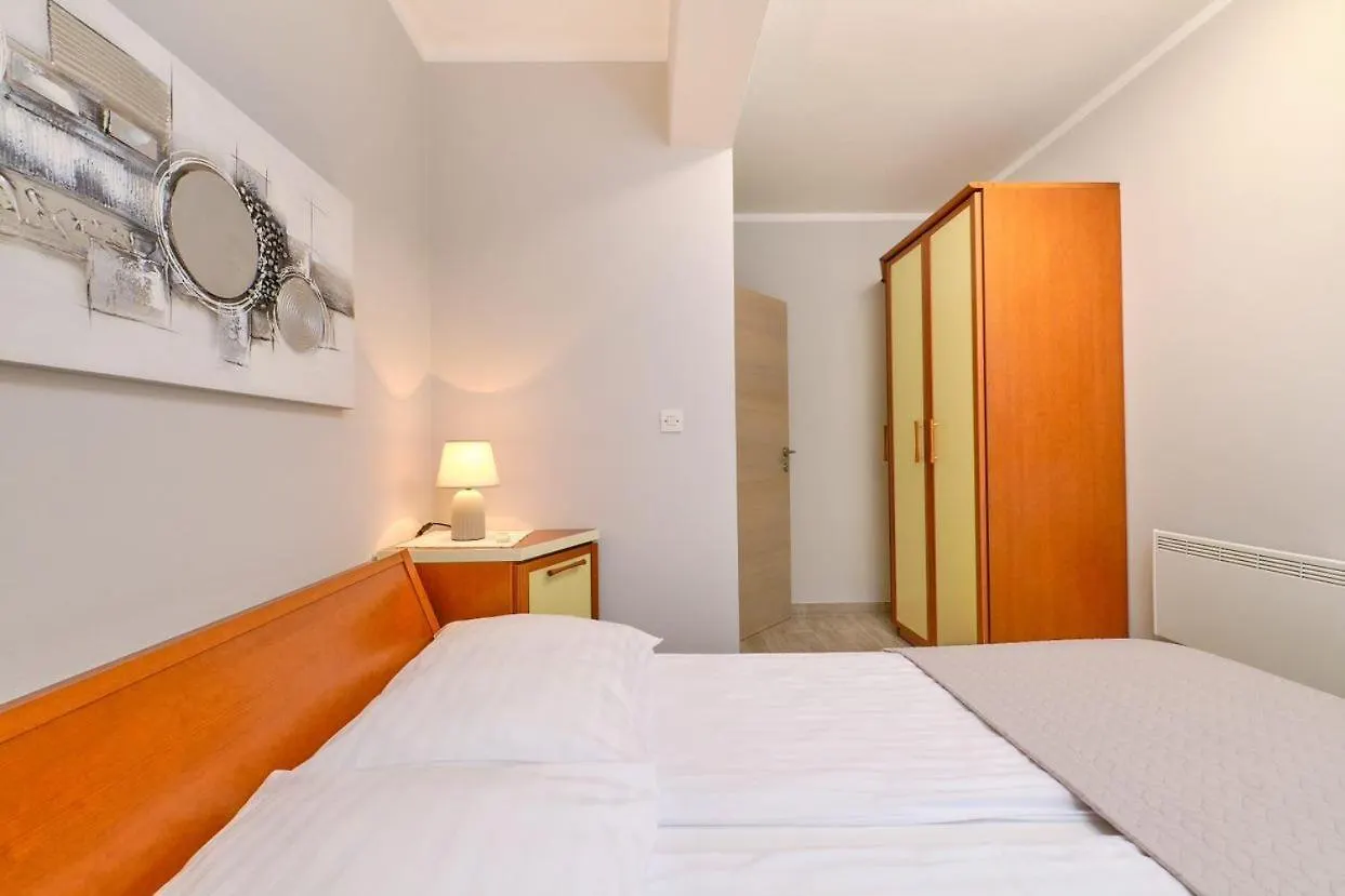 Apartments Enna Mali Lošinj